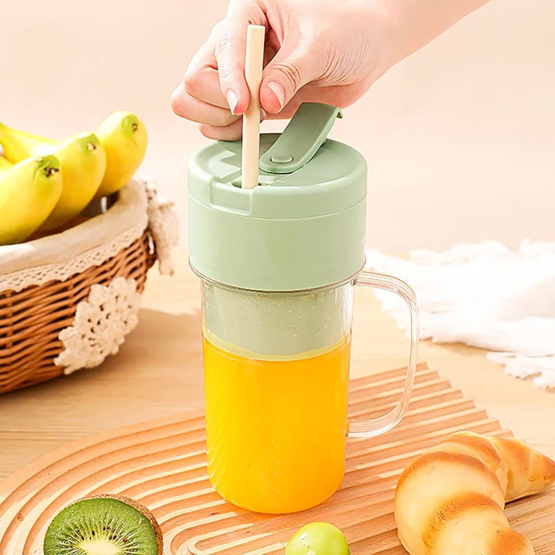 Rechargeable Mini Portable Juicer Blender